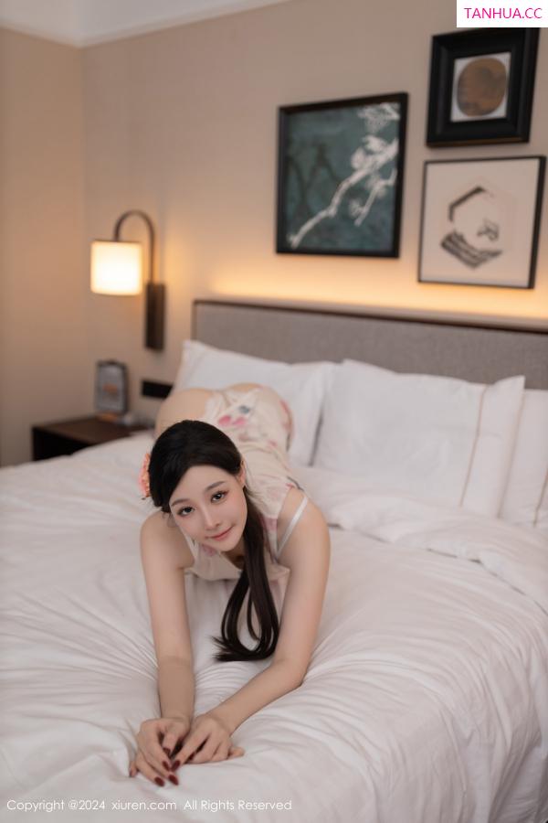 逗逗DouDou  [XiuRen]高清写真图 2024.08.29 No.9087 小逗逗 丝袜美腿第38张图片